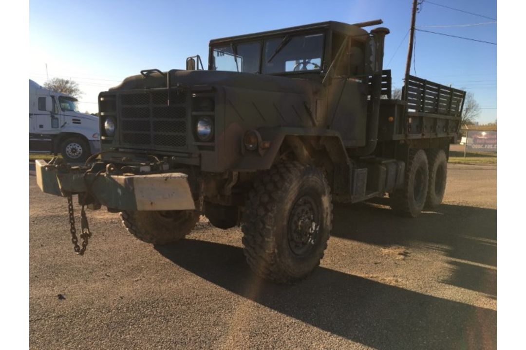 AM General M925 5-Ton 6x6 VIN: C52502818 Odometer States: 3533 Color: Green - Image 1 of 9