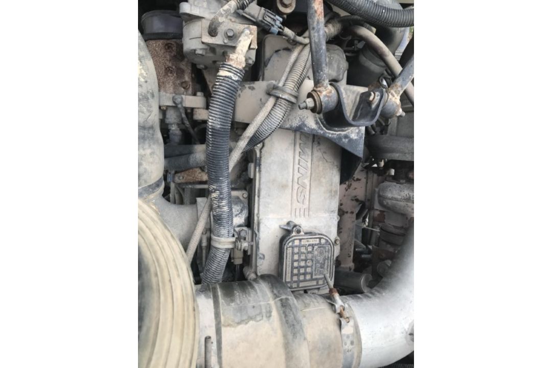 2006 Peterbilt 335 HOUSE MOVER VIN: 2NPLHZ7X36M651690 Odometer States: 10,8 - Image 5 of 7