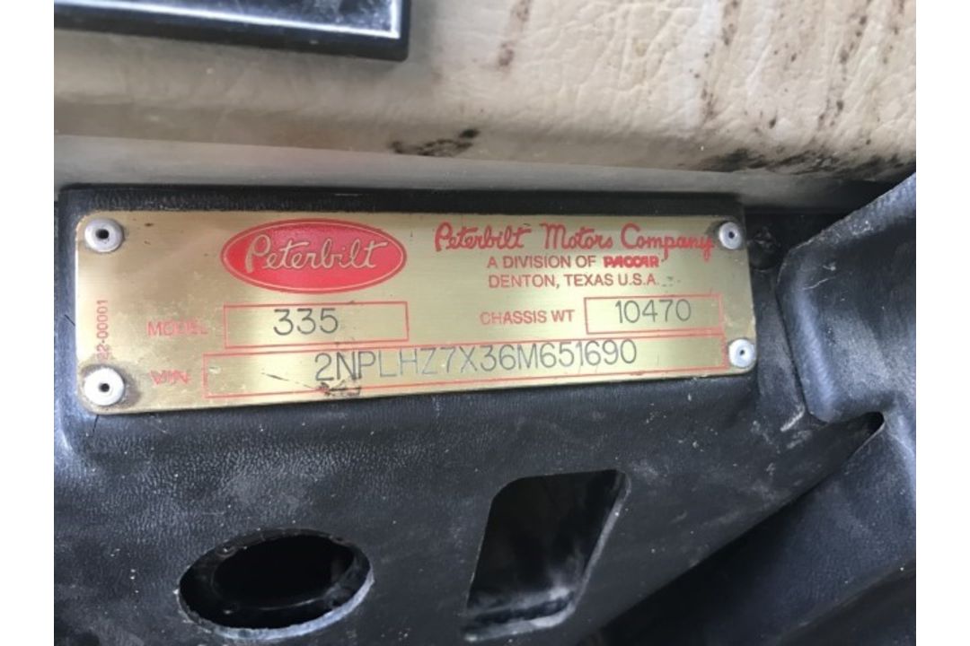 2006 Peterbilt 335 HOUSE MOVER VIN: 2NPLHZ7X36M651690 Odometer States: 10,8 - Image 6 of 7