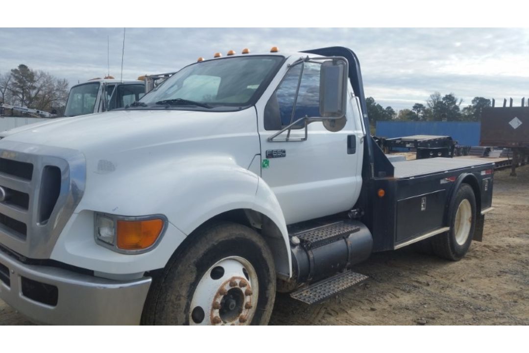 2011 Ford F-650 Flatbed VIN: 3FRNF6FLXBV453256 Odometer States: 133811 Colo - Image 1 of 7