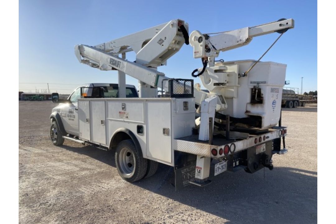 2015 Dodge Ram5500 Bucket Truck VIN: 3C7WRNBL0FG559138 Odometer States: 712 - Image 5 of 8