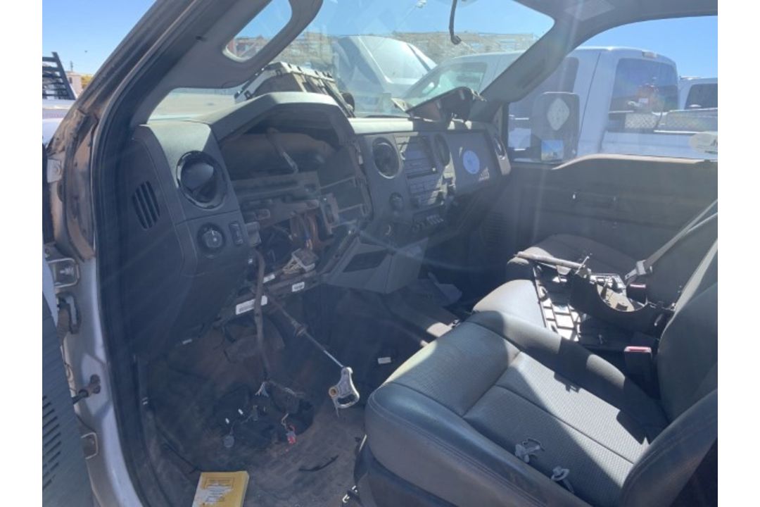 2012 Ford F250 XL Crewcab VIN: 1FT7W2B62CEC77363 Odometer States: Unk Color - Image 5 of 6