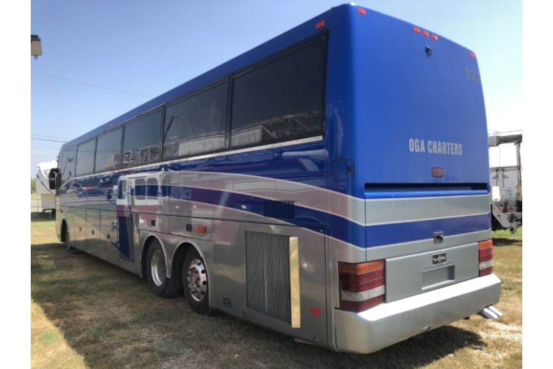 2000 Van Hool 55 Passenger Bus VIN: YE2TC12B8Y2043855 Odometer States: 2984 - Image 3 of 7