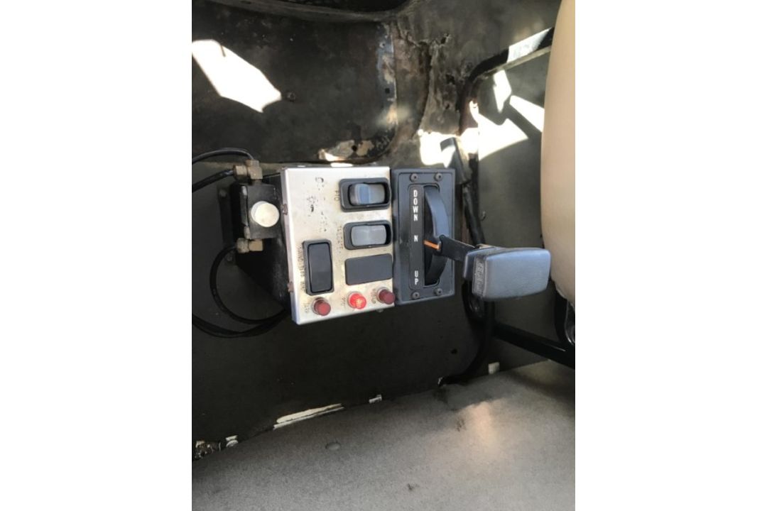 2006 Sterling L7500 VIN: 2FZHATDJ76AV46220 Odometer States: 71,536 Color: W - Image 10 of 10