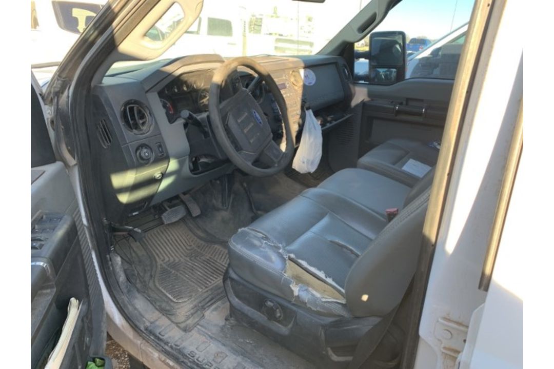 2012 Ford F250 XL Crewcab 4x4 VIN: 1FT7W2BT1CEA11516 Odometer States: 23616 - Image 5 of 6