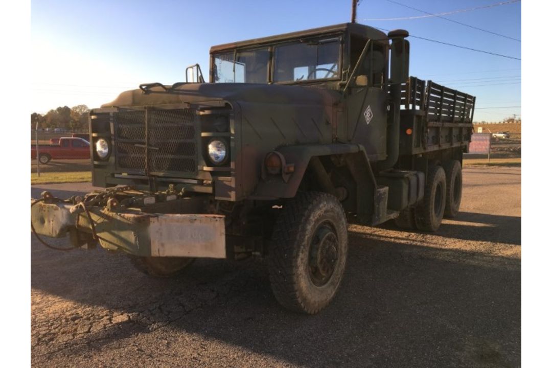 AM General M925 5-Ton 6x6 VIN: C52500929 Odometer States: 2109 Color: Green - Image 1 of 9