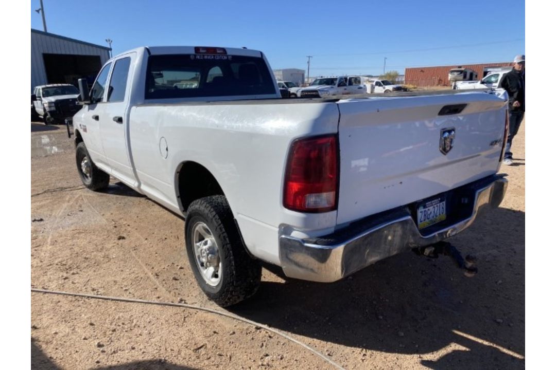 2012 Dodge RAM3500 VIN: 3C63D3GL7CG204644 Odometer States: 149130 Color: Wh - Image 4 of 6