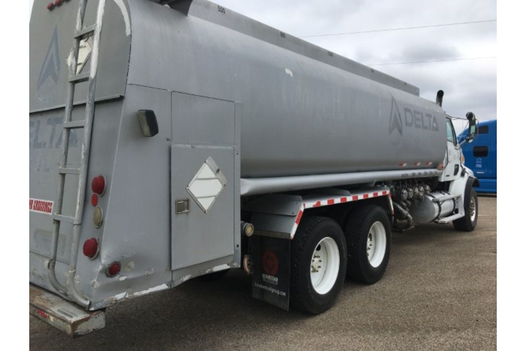 2004 Sterling L-line Fuel Truck VIN: 2FZHAZCV04AM58145 Odometer States: 482 - Image 3 of 10