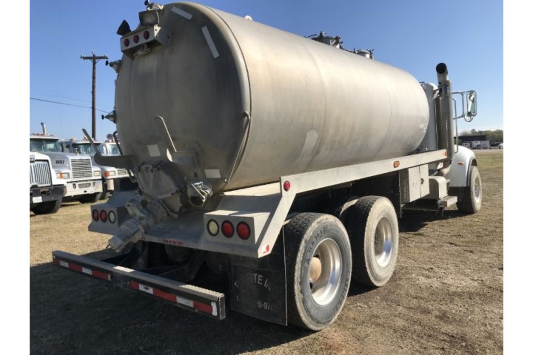 2010 Peterbilt PB340 VIN: 2NPRLN0X7AM106631 Odometer States: 194,336 Color: - Image 3 of 8