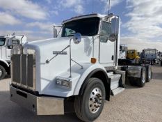 2014 Kenworth T800 VIN: 1XKDD79X9EJ366334 Odometer States: 480254 Color: Wh