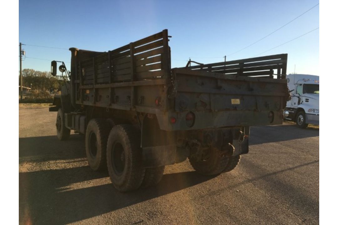 AM General M925 5-Ton 6x6 VIN: C52500929 Odometer States: 2109 Color: Green - Image 4 of 9