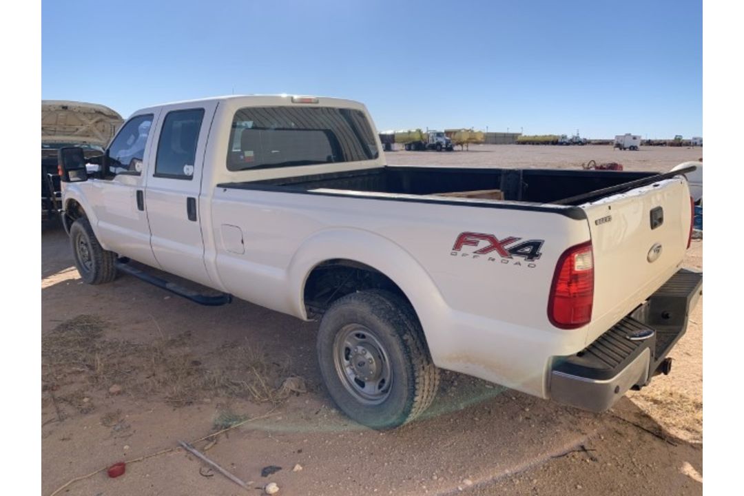 2012 Ford F250 XL Crewcab 4x4 VIN: 1FT7W2B66CEA50452 Odometer States: Unk C - Image 4 of 6