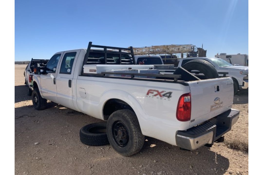 2012 Ford F250 XL Crewcab VIN: 1FT7W2B62CEC77363 Odometer States: Unk Color - Image 4 of 6