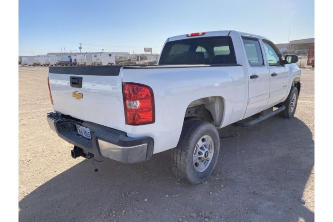 2012 Chevrolet 2500HD VIN: 1GC1KXC81CF211718 Color: White, Transmission: Au - Image 3 of 6
