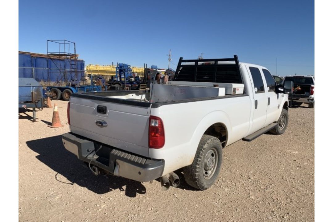 2011 Ford F250 CL Crew Cab 4x4 VIN: 1FT7W2BT3BEC16446 Odometer States: 2144 - Image 4 of 7