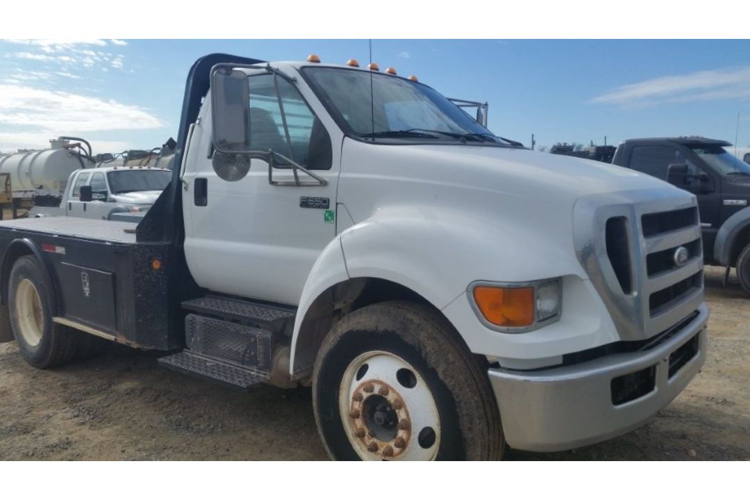 2011 Ford F-650 Flatbed VIN: 3FRNF6FLXBV453256 Odometer States: 133811 Colo - Image 2 of 7