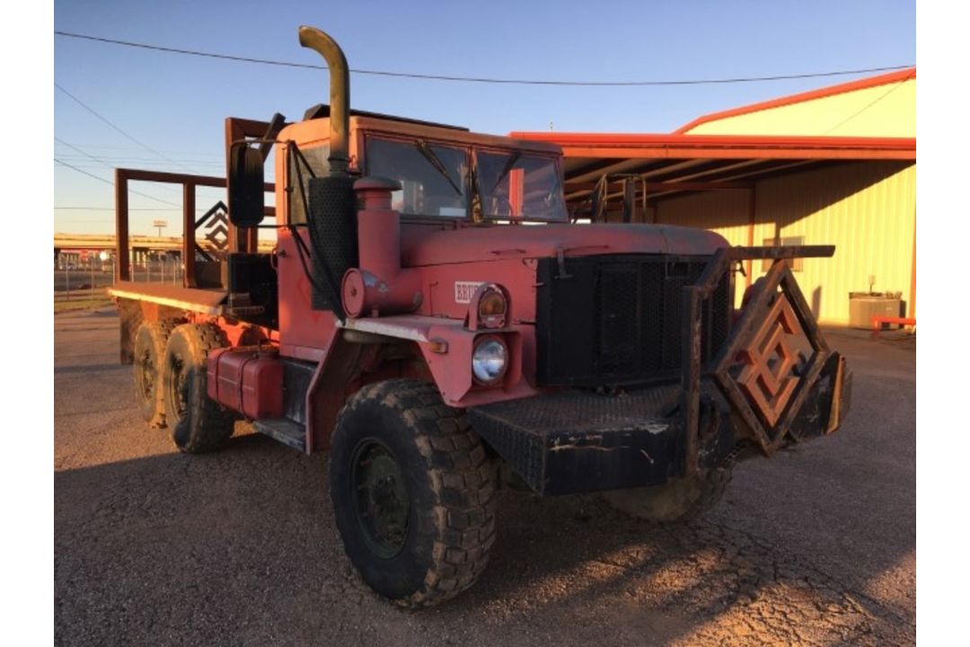 AM General M35A3 2 1/2 Ton 6x6 VIN: 500327 Odometer States: 30716 Color: Re - Image 2 of 10