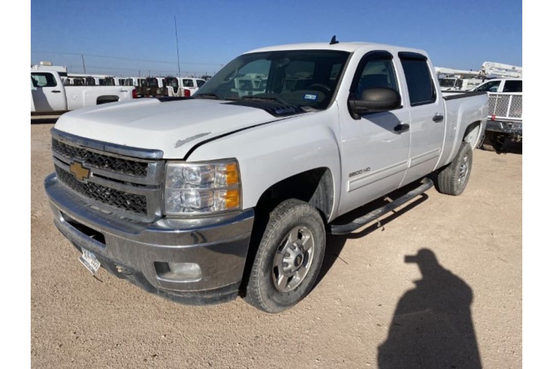 2012 Chevrolet 2500HD VIN: 1GC1KXC81CF211718 Color: White, Transmission: Au - Image 1 of 6