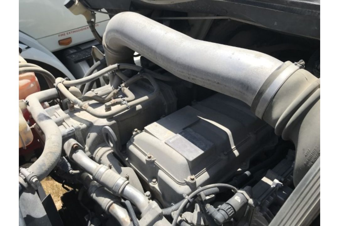 2014 International TranStar VIN: 1HSHWSNN2EH014595 Odometer States: 223,563 - Image 5 of 7