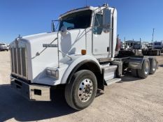 2013 Kenworth T800 VIN: 1XKDD79XBDJ364623 Odometer States: 784086 Color: Wh