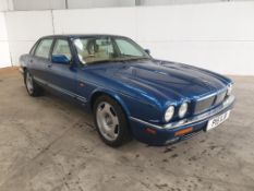 (P) Jaguar XJR