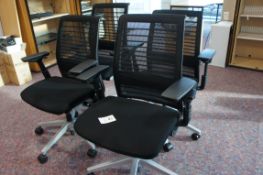4 x Steelcase 67012 Strasbourg gas lift office chairs