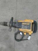 DeWalt breaker 110 V