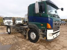 Hino 700 series 4x2 Tractor Unit