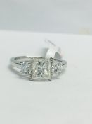 1 ct princess cut centre