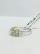1 ct Cushion cut centre