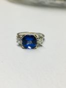 18Ct Gold Tanzanite Diamnd Three Stone Ring,