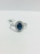 18Ct White Gold Sapphire Diamond Cluster Style Rig.