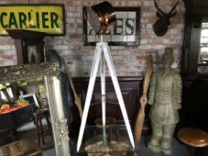 BOXED NEW 6FT EXTENDING LARGE TRIPOD LIGHT AND COPPER TOP