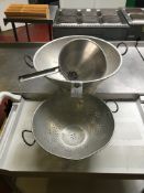 2 x Colanders, 1 x Sieve