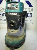 Makita 110v vacuum no hose