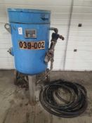 Blastline sand blasting tank and hose