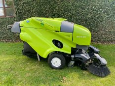 Green Machine Tennant 414S2D Pedecstrian Sweeper / Collector