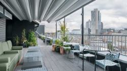 Stunning Collection of Mid Century Furniture & Accessories due to the closure of 5 Star London Hotel, Including Design Classics Ercol & More