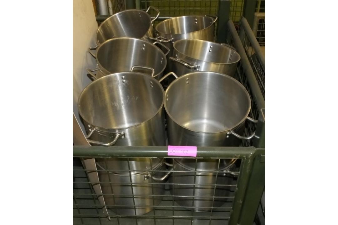 12x Stainless Cooking Pots - Image 1 of 2