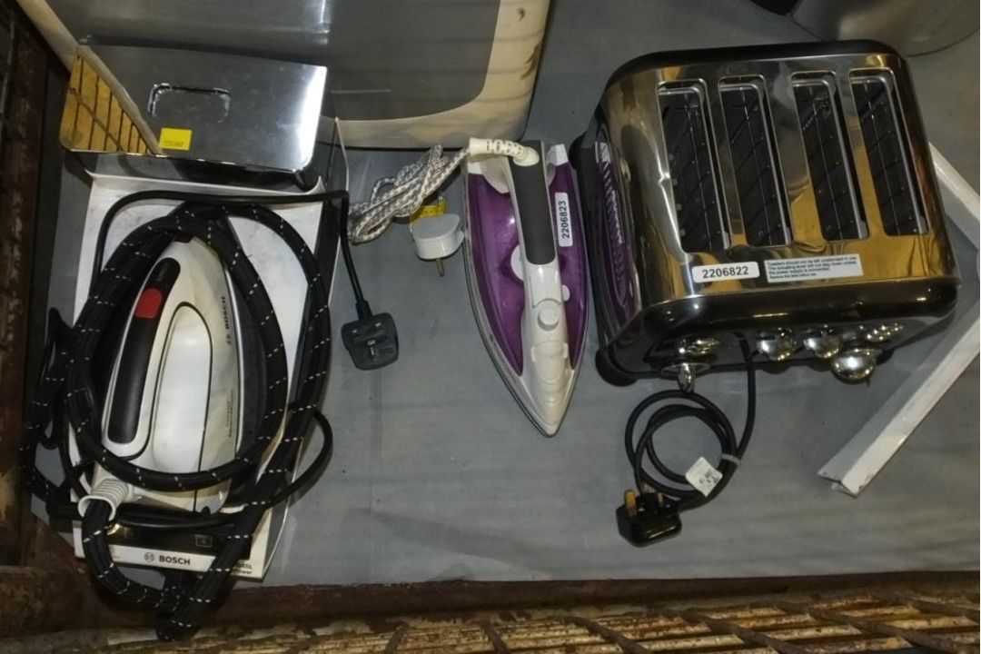 ECO-AIR Air Condition Unit, Winix Water Cooler, Electric Fan Unit, Morphy Richards Toaster - Image 5 of 5