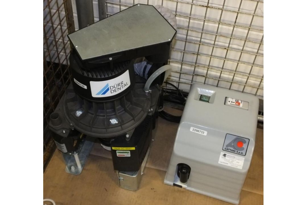 Durr Dental Vacuum Pump Unit, Medical Vivadent Silmamat S5 240v, Ferno Compact Carrying Wh - Image 2 of 5