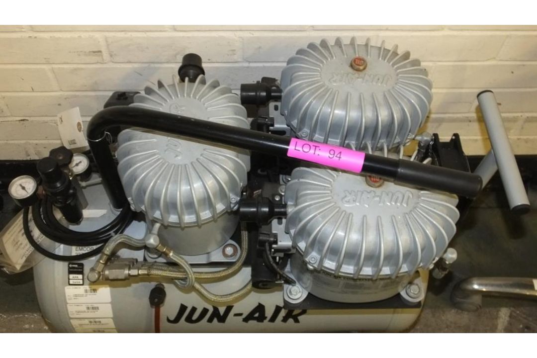 Jun-Air Serial No 596187 Compressor 12.5 Bar 50 Litre Tank - Image 2 of 3