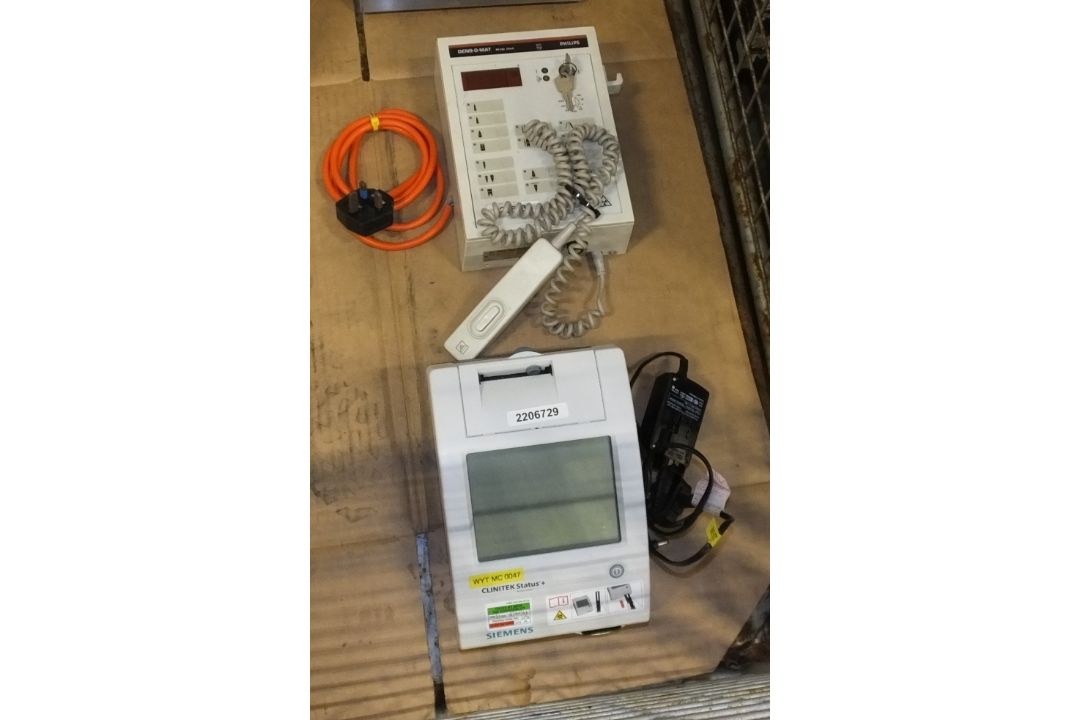 Durr Dental Vacuum Pump Unit, Medical Vivadent Silmamat S5 240v, Ferno Compact Carrying Wh - Image 4 of 5