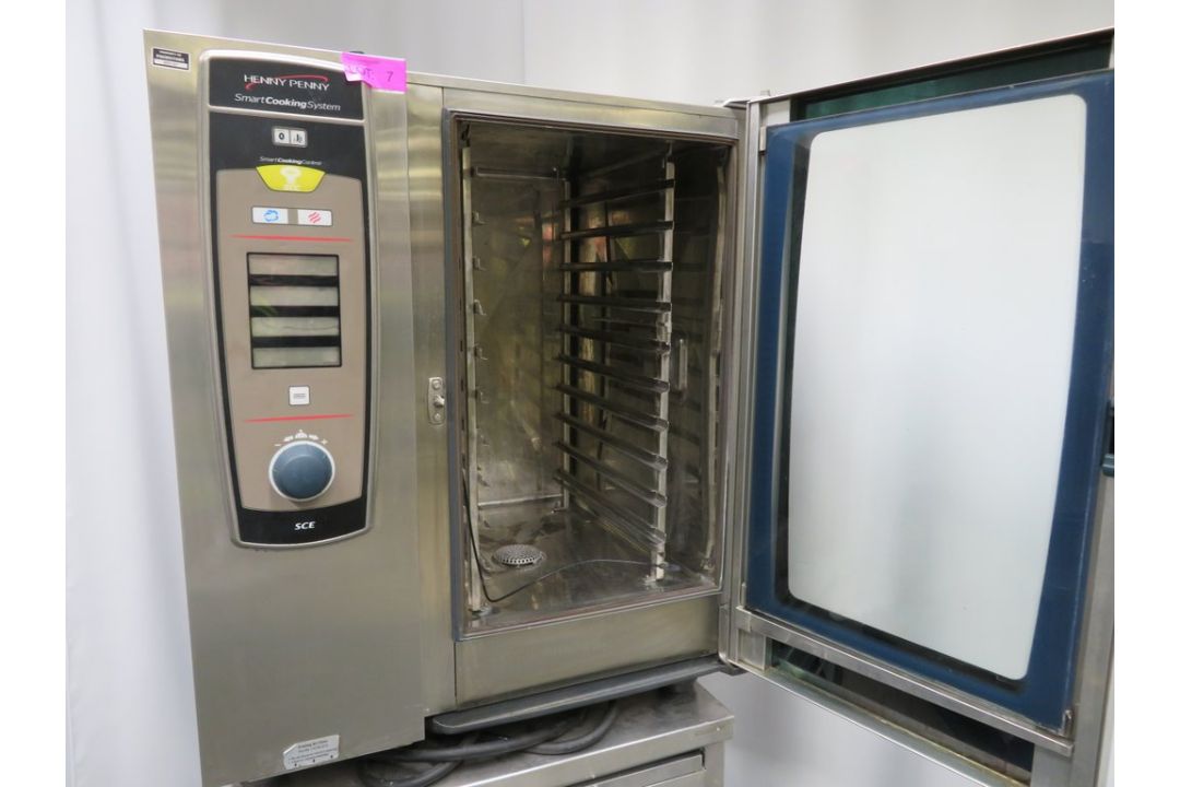 Henny Penny (Rational) SCE101 10 grid combi oven, 3 phase electric - Image 6 of 9