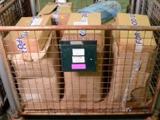 4x Boxes of Rectangular Lids 178 x 107mm. 4x Rectangular Aluminium Trays.