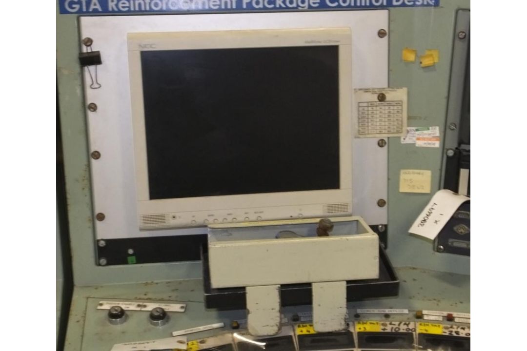Ex Nuclear Plant Reactor Control / Monitoring System - Image 8 of 25