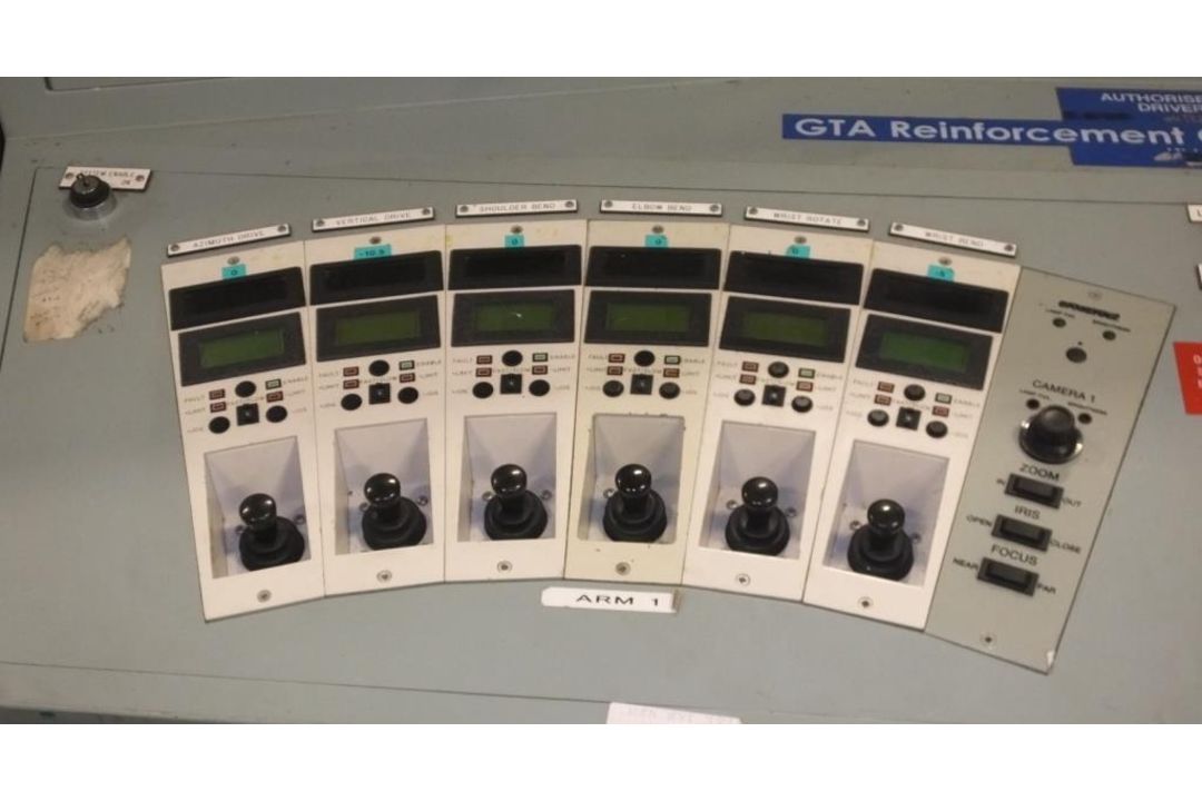Ex Nuclear Plant Reactor Control / Monitoring System - Image 17 of 25