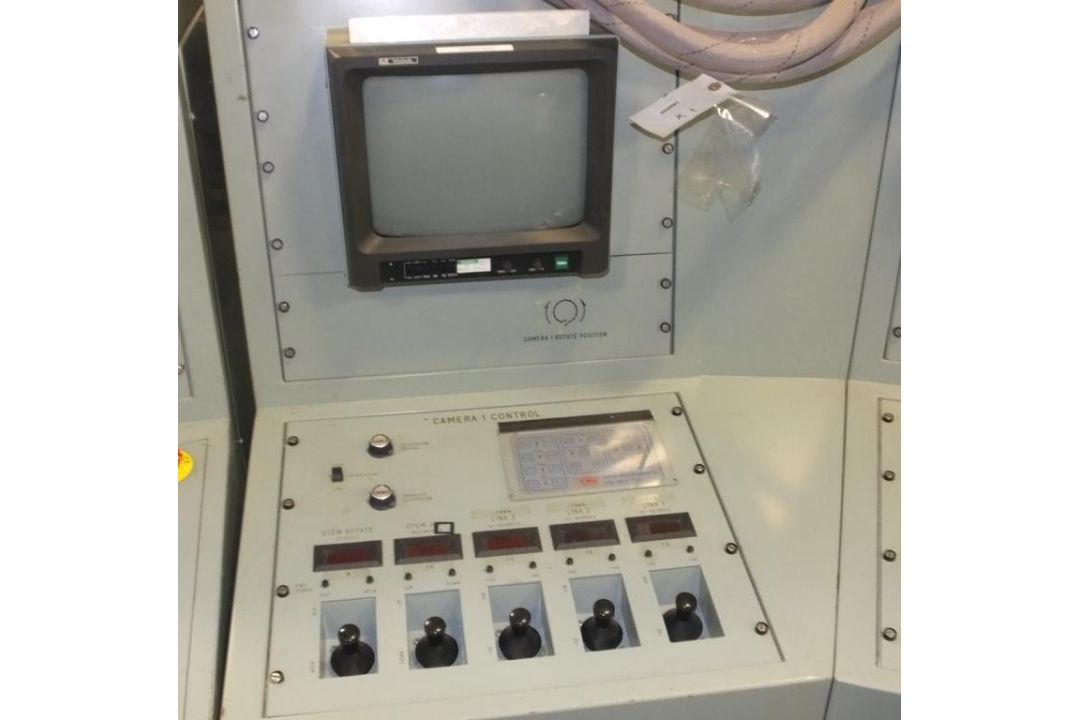Ex Nuclear Plant Reactor Control / Monitoring System - Image 21 of 25