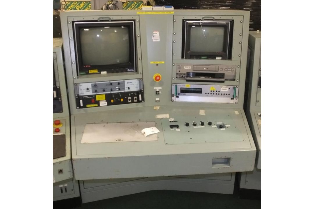 Ex Nuclear Plant Reactor Control / Monitoring System - Image 11 of 25