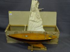 VINTAGE POND YACHT in original cradle transport box (some condition issues)